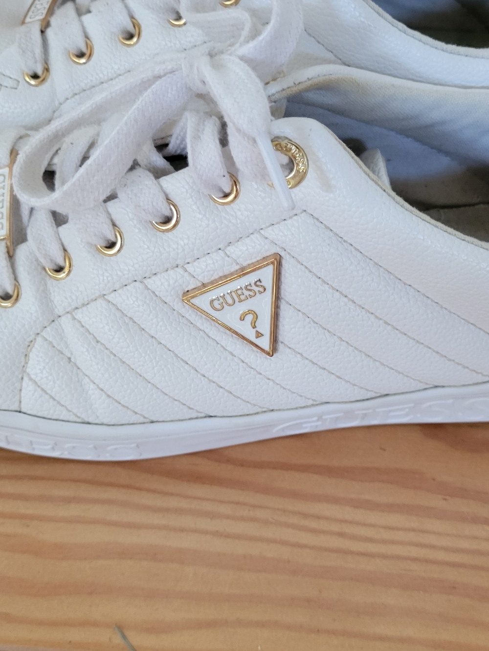 GUESS White Low-Top Logo Sneakers - Picture 2 of 6